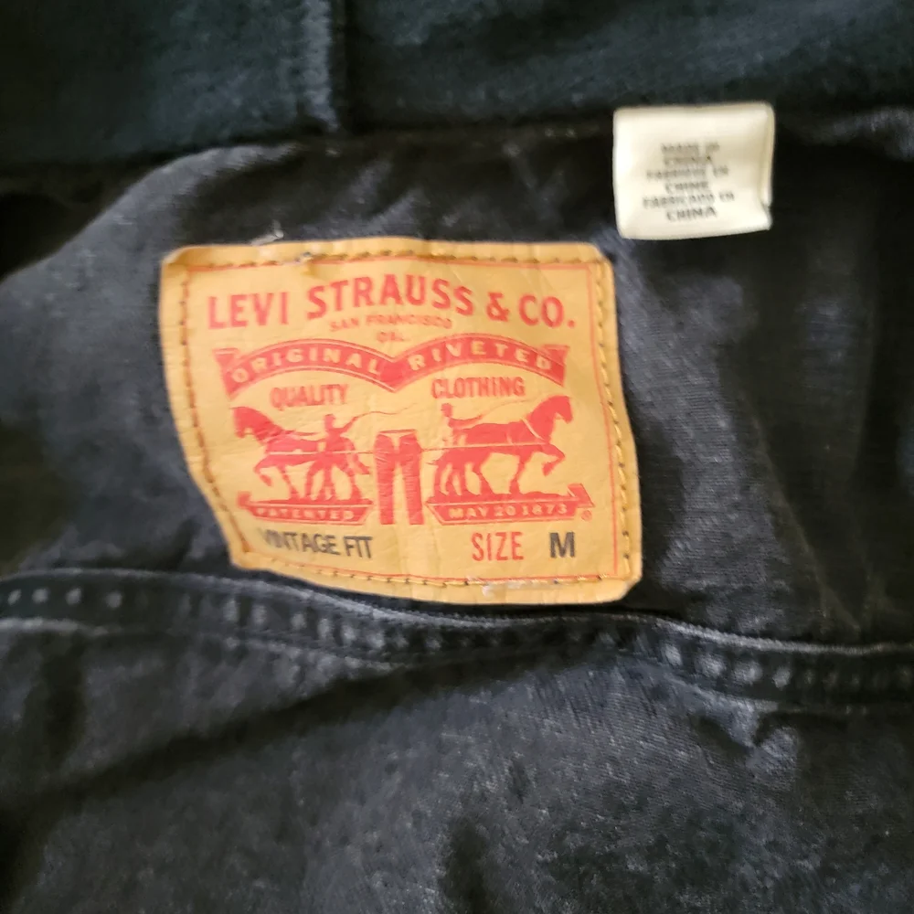 LEVIS Vintage Fit Hybrid Hooded Denim Trucker Hoodie Jean Jacket Mens  Medium - Picture 4 of 8